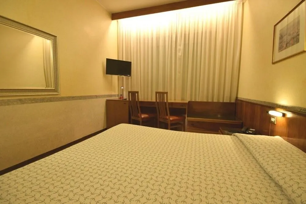 Euromotel Croce Bianca Verona 2*,  Italy